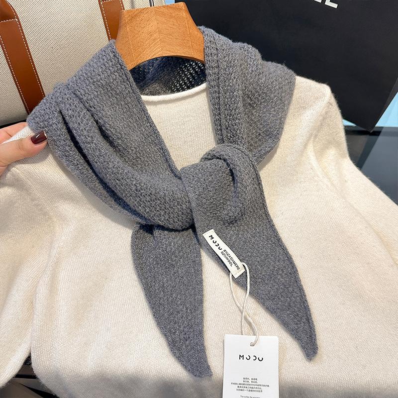 British Triangle Scarf 100% Wool Cashmere Scarves for Women Winter Warm Soft Neckerchief Shawl Autumn Fashion Lady Poncho Wraps
