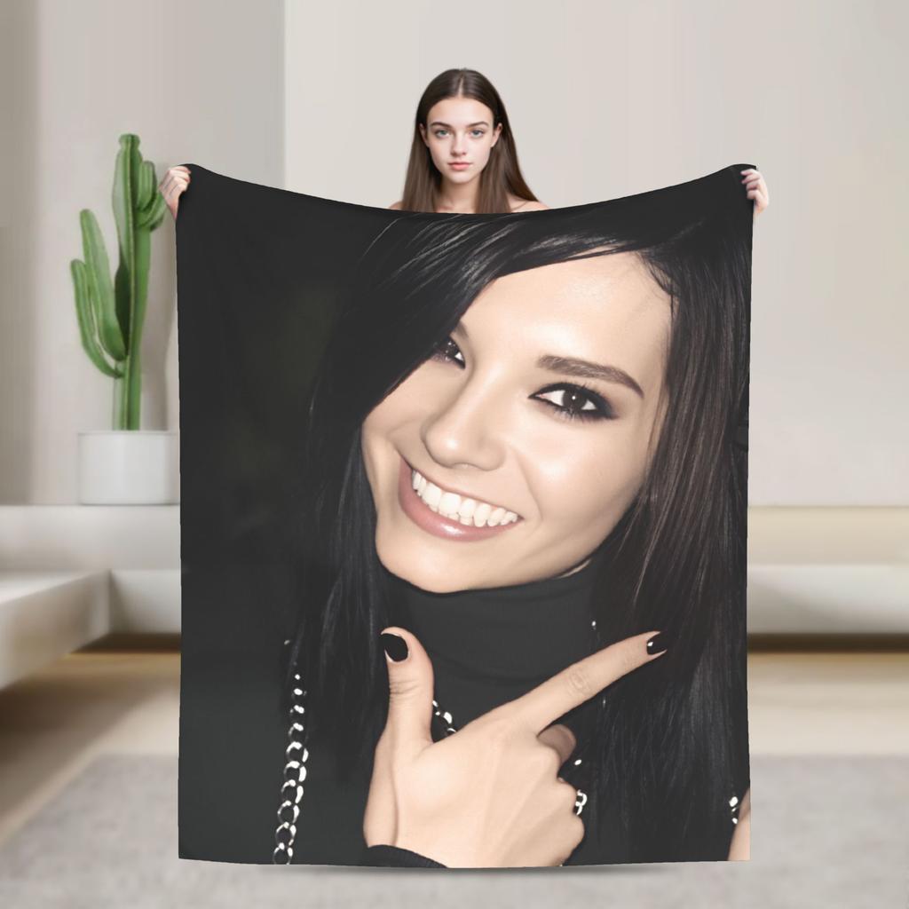 Tom Kaulitz Bill Kaulitz Flannel Blanket Soft Throw Blanket for Outdoor Airplane Travel Street Trend Bedspread Sofa Bed Cover
