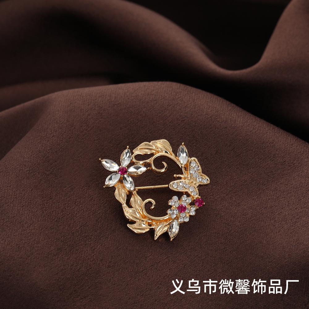 European and American personalized flower brooch silk scarf buckle hollow jewelry butterfly diamond geometric retro temperament decorative brooch