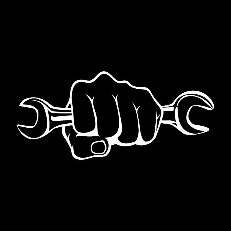 

17.7*7.9CM Car Stickers Mechanic Holding Wrench Funny Motorcycle Vinyl Decals білий