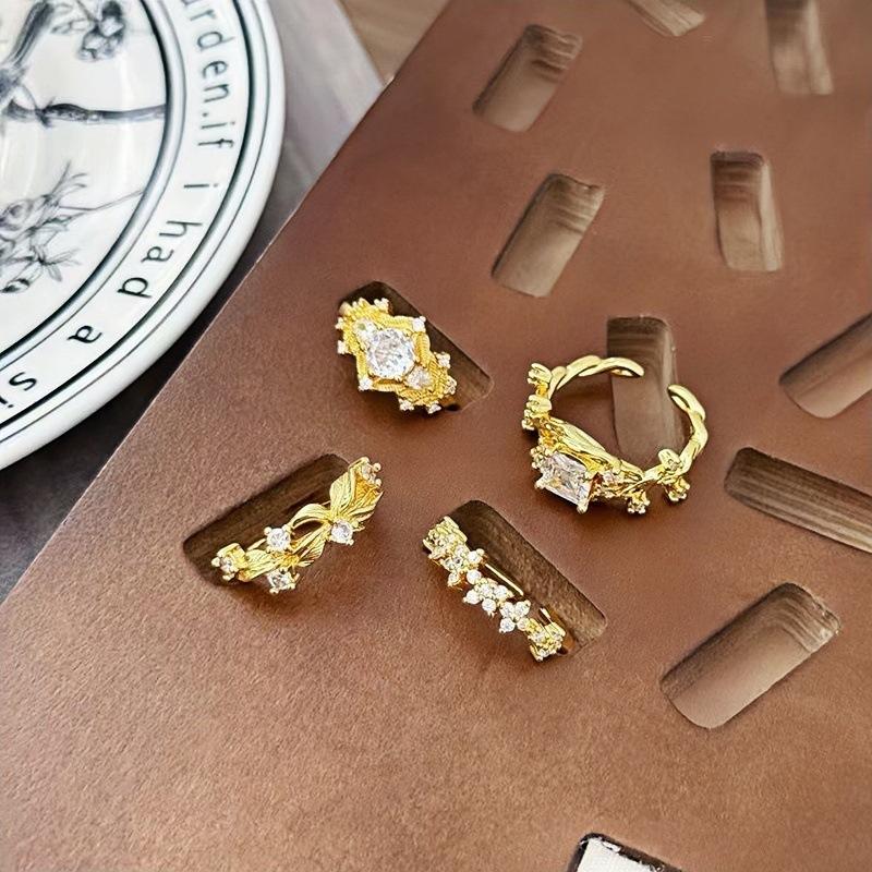 Fashion Light Luxury Sugar Cube Vine Winding Square Diamond Flower Ring Women'S Niche Design Inlaid Zircon High-End Jewelry