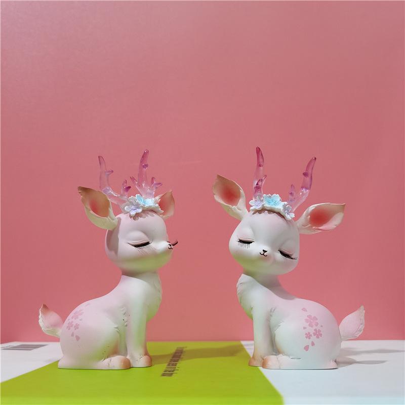 Huayun Little Deer Shaking Head Ornament for Car, Desktop, or Bedroom - Ideal Student Gift