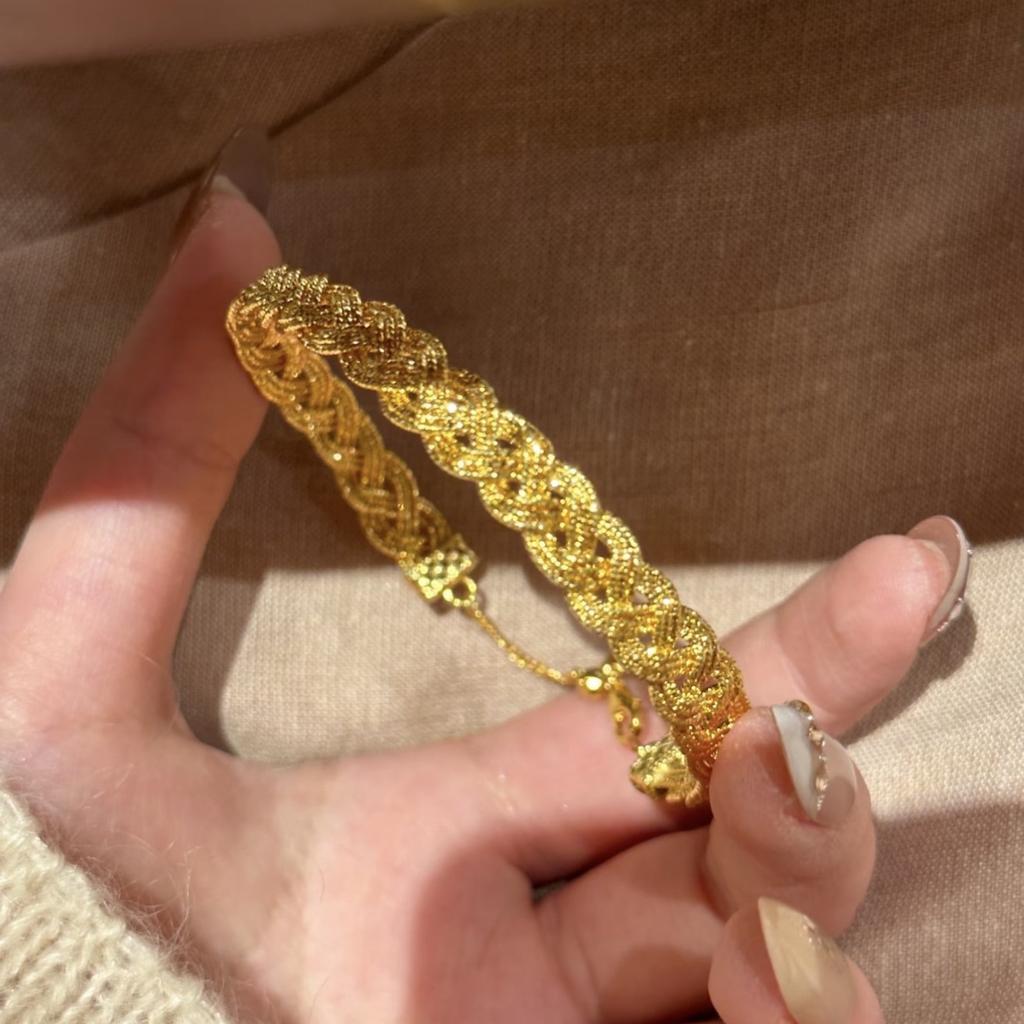 Twist lace wheat ear bracelet femininity light luxury niche high sense fashion versatile design
