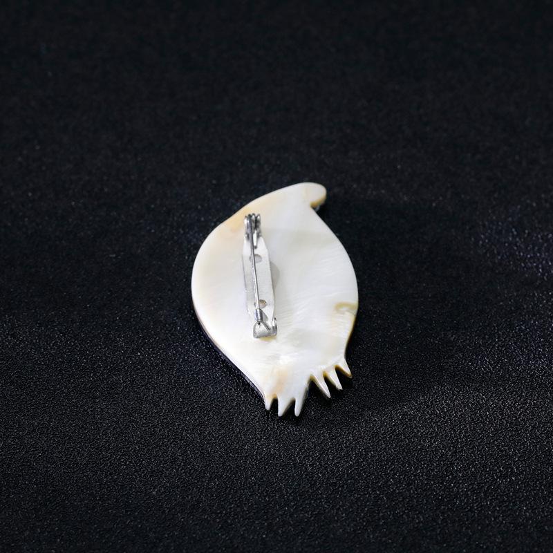 Blucome Fashion High-end Eye Brooch Personality Wild Abalone Shell Women Pin