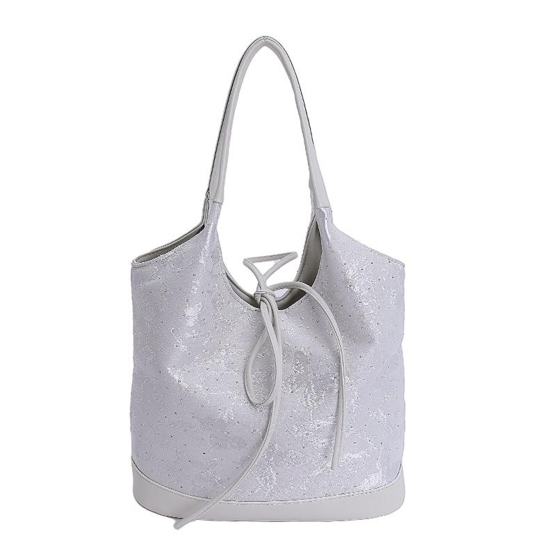 Today's popular bags, new summer texture niche shoulder bags, versatile messenger bucket bags