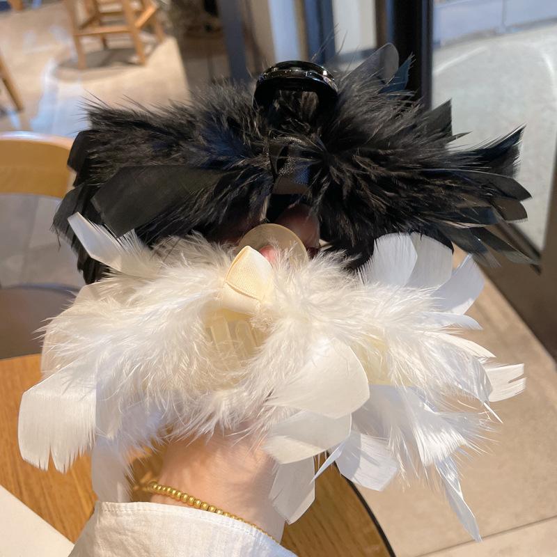 Temperament Feather Ostrich Feather Large Catching Clip Back of Head Hairy Shark Clip Hairy Hairpin Female
