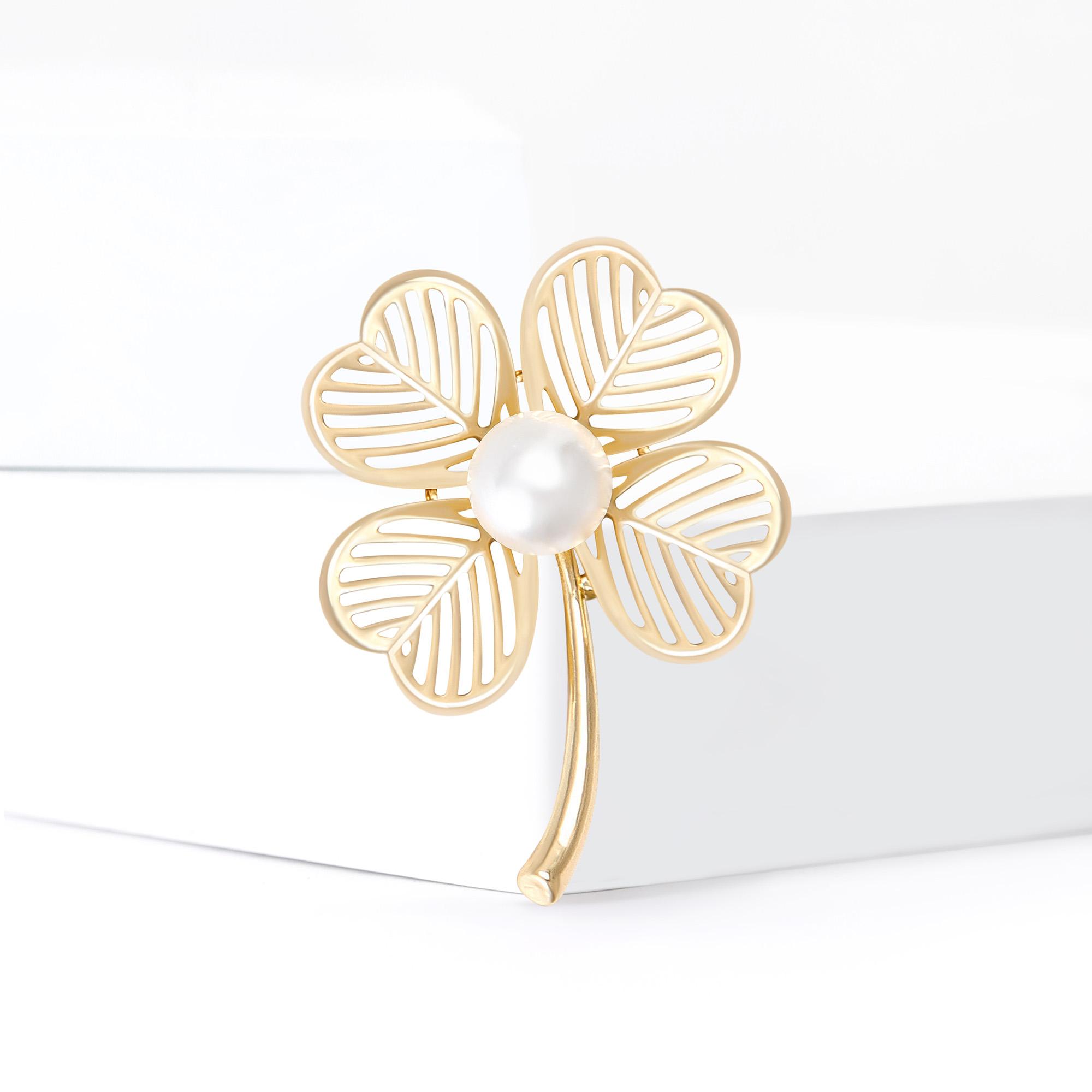 

Fashion Rhinestone Four Leaf Clover Brooches for Women Enamel Plant Pins Keychain Event Party New Year Gifts Jewelry Accessories