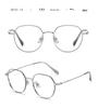 Ultraleichter Damen-Brillenrahmen aus reinem Titan - 49-eckig, Kleiner Rahmen, No-Makeup-Look, Influencer-Stil (98743)