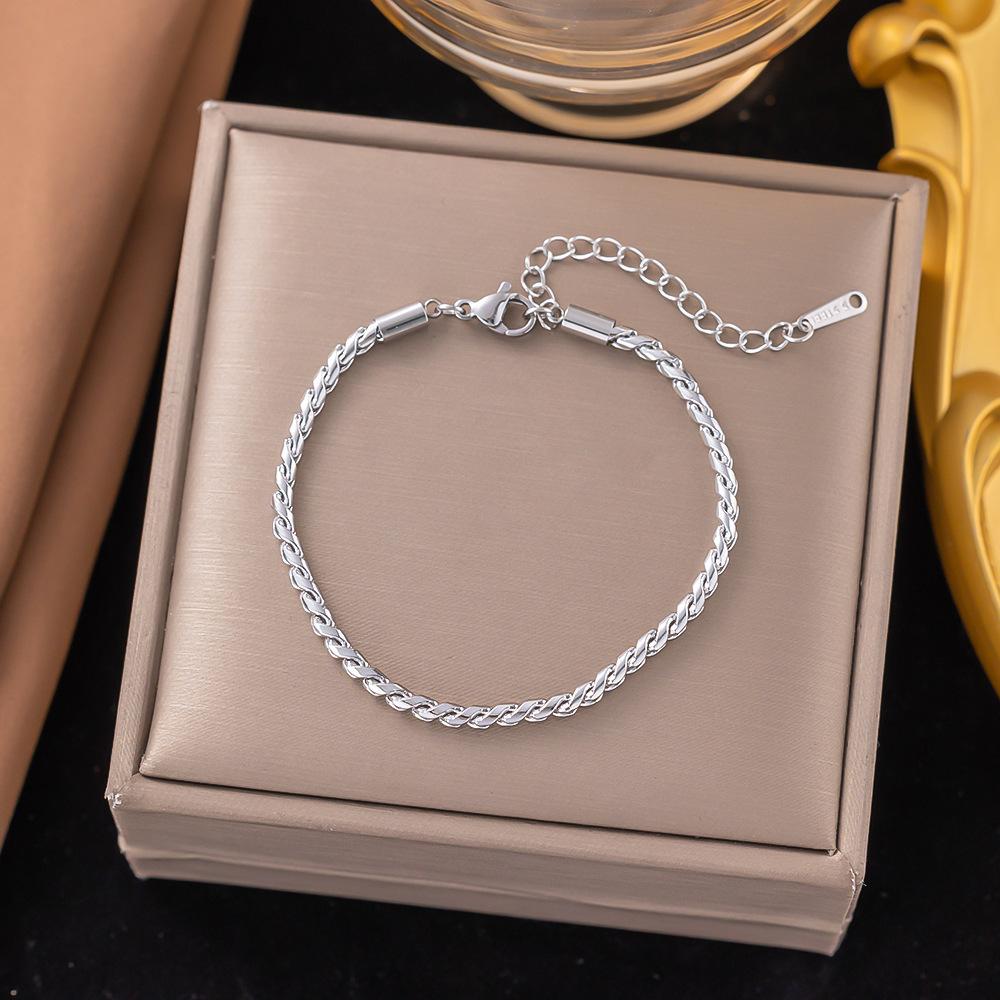 French Titanium Steel Heart Choker Necklace And Bracelet Set Sweet Peach Heart Tassel Design Women Jewelry