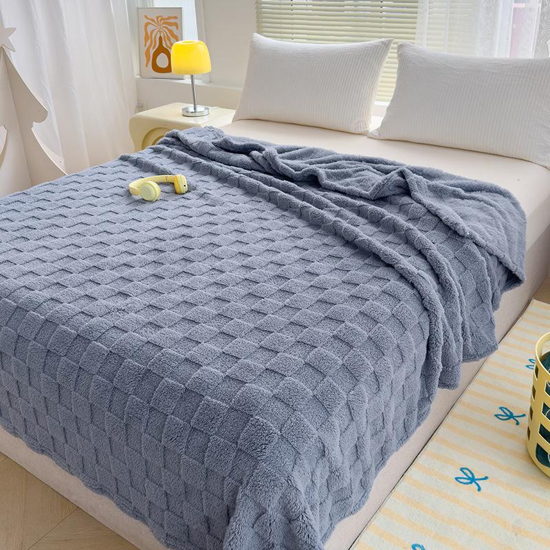 Solid Color Grid Flannel Blanket Office Nap Blankets Coral Fleece Air Conditioner Thin Blankets Winter Knitted Bed Sheets or Sofa Cover Four-season