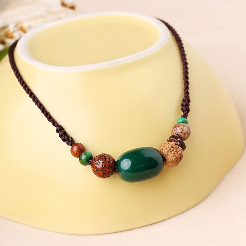 GEMCHIC Women's Vintage Ethnic Style Bodhi Seed and Agate Beaded Necklace Short Clavicle Chain Zen Jewelry