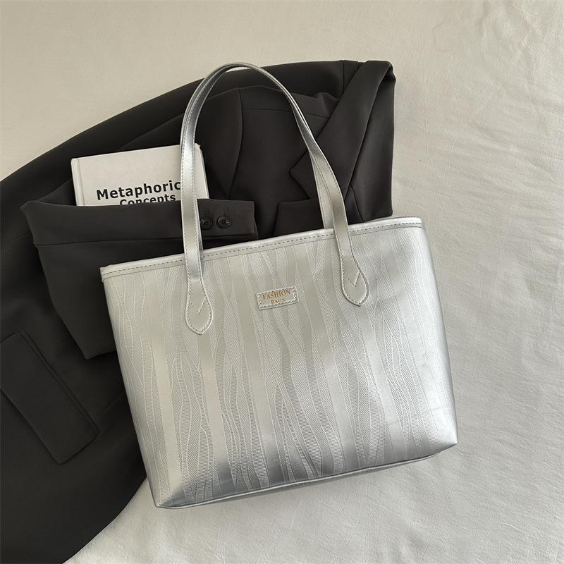 

Large-capacity bag women s 2025 new leisure work shoulder bag high-texture college student class tote bag