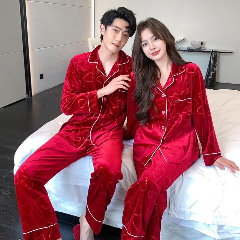 Luxurious Gold Velvet Couple Pajamas – Thick, Long-Sleeved, Plus-Size for Autumn/Winter, Suitable for Home or Outdoor Wear