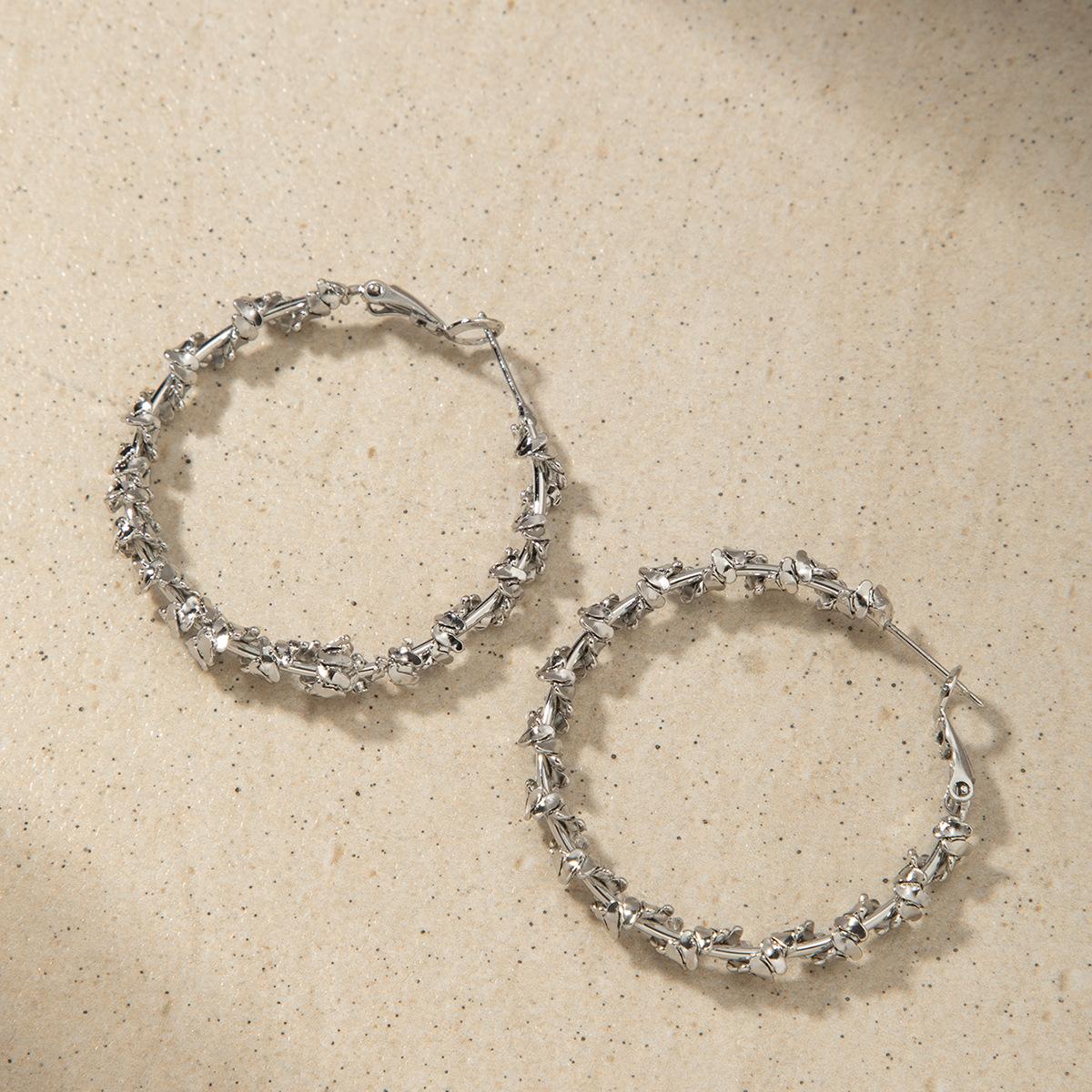 

18-каратное золото преувеличенная индивидуальность нишевый дизайн серьги C-образный круг мода высококачественные универсальные серьги женские серебряный