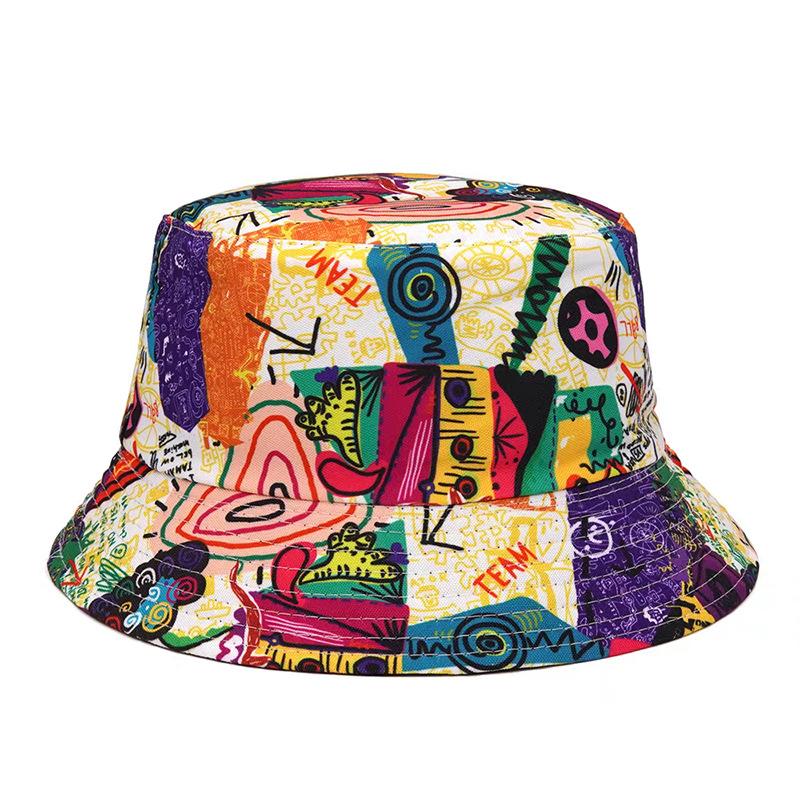 Nuovi Cappelli a Secchiello alla Moda con Graffiti Protezione Solare Stampa Lettere Moda Cappello da Pescatore Primavera/Estate Unisex Ombreggiatura Esterna Cappello da Pesca