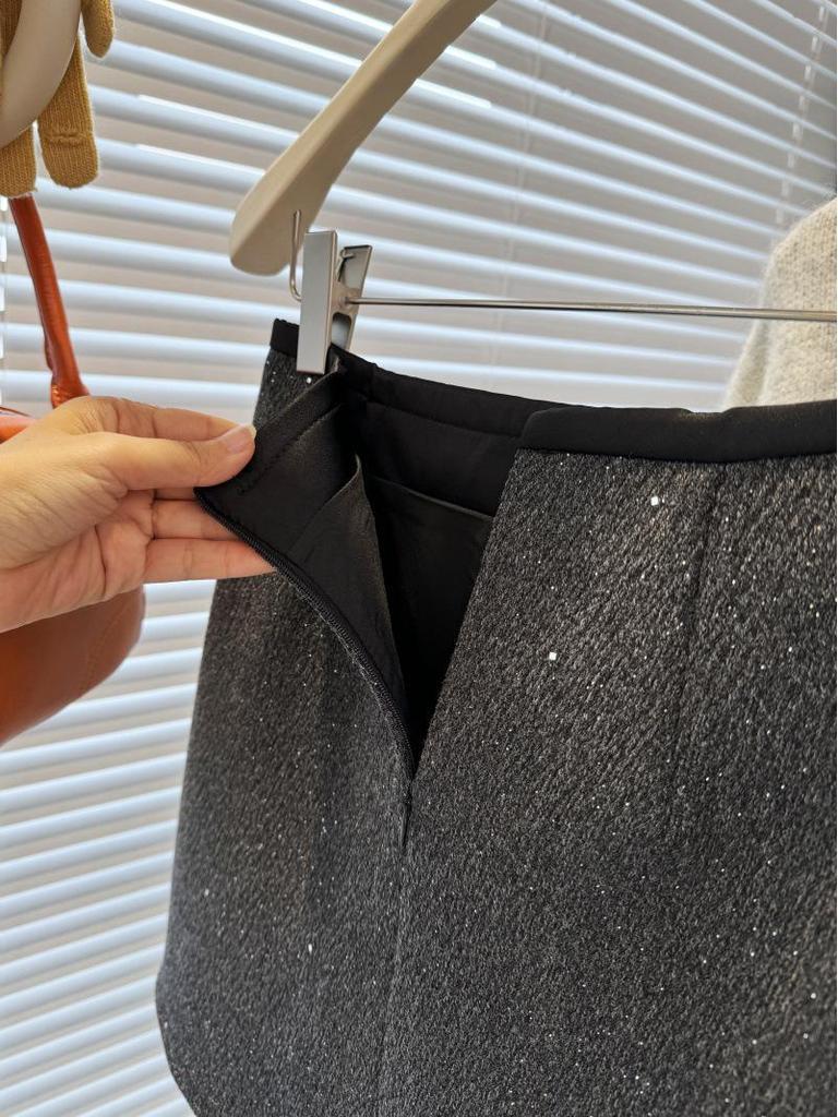 Französischer High-End A-Linien-Bodycon-Rock aus Wollmischung mit schwarzen Pailletten für Damen - Herbst/Winter