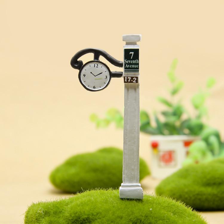 Creative Clock White Road Sign Mini Model For Home Decor And Photography Props