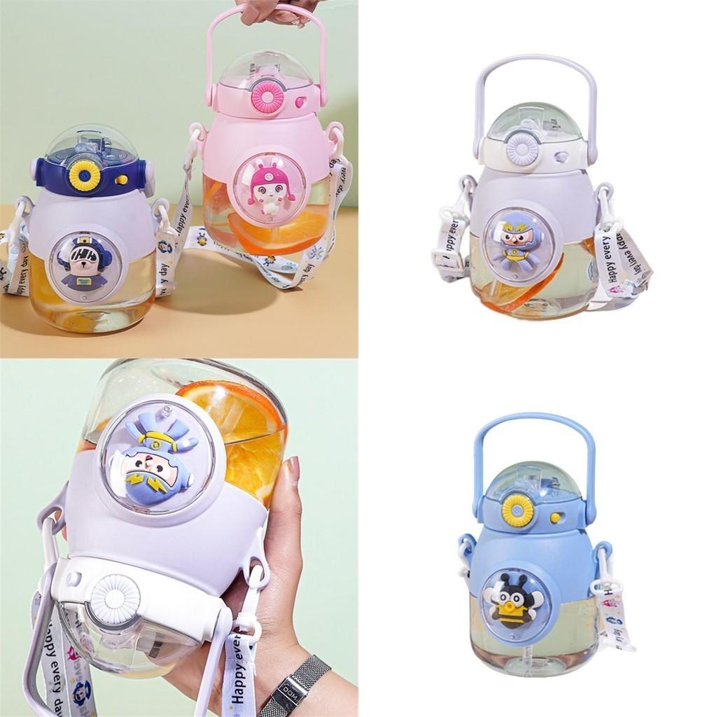 Niedlicher und moderner Trinkbecher mit Plastikstrohhalm für Kinder, perfekt für Kindergarten- und Grundschulkinder