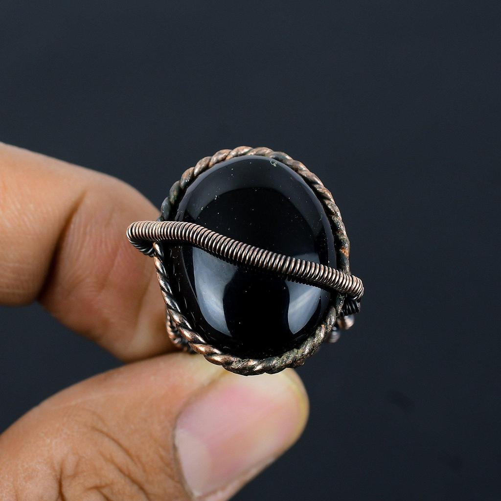 Anel de joia feito à mão com fio de cobre e pedra preciosa de ônix preto para presente