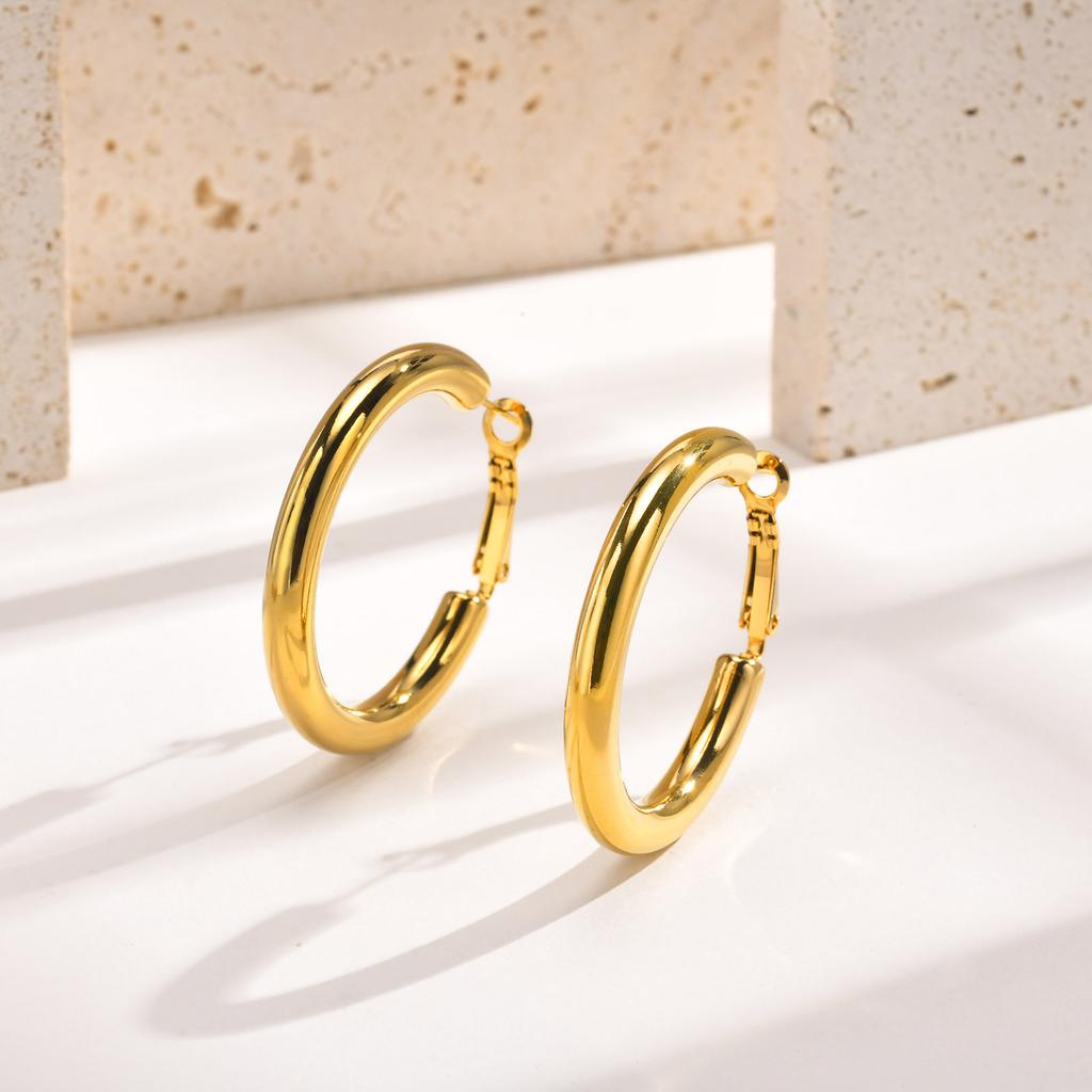 Stainless Steel Crescent Hollow Earrings Geometric Hoop Earrings for Women Chic Party Wedding Jewelry Gifts