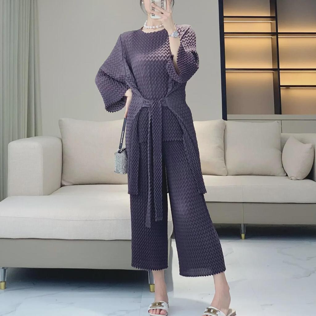 Pineapple Pleat Women's Wide-Leg Pants & Top Set: Chic & Stylish Two-Piece Outfit