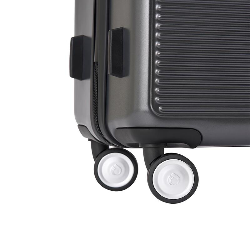 Diplomat HM-61252-1 Hardside Spinner Luggage