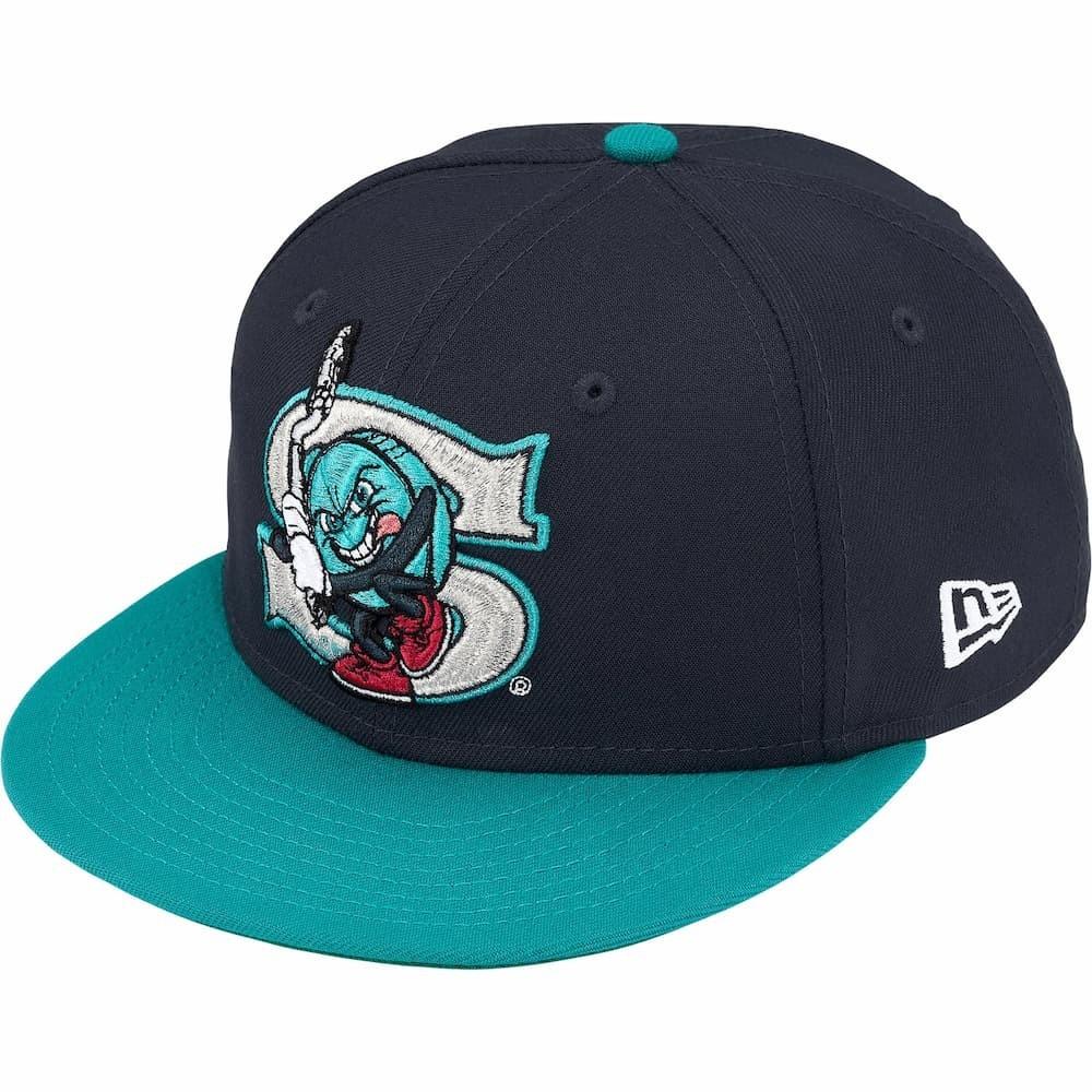 824028 Supreme SALEM New Era Navy 7 3/8
