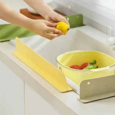 Multi-functional Soft Silicone Splash Guard Kitchen Sink Sucker Water Baffle Plate Oil-Proof Sink Organizer Household Products