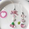 Niedlicher Handy-Anhänger mit rosa-roten Kirschen und Erdbeeren, Schlüsselband, Schlüsselanhänger, Taschenanhänger für Mädchen und Frauen, Kameraanhänger, AirPods-Hülle