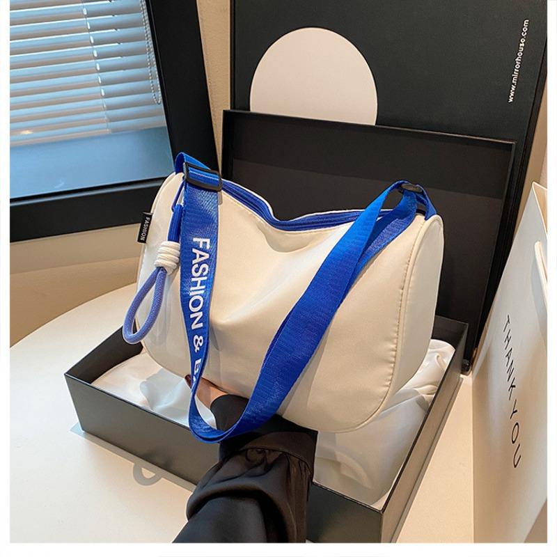 Spacious Dumpling Crossbody Bag Women Versatile Casual Sporty Shoulder Bag Trendy