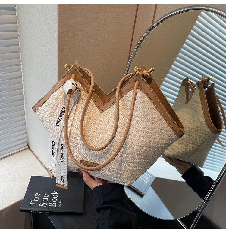 

Вязаная соломенная сумка большой вместимости женская весна-лето 2025 новая нишевая на одно плечо для отпуска на море пляжная сумка-тоут хаки