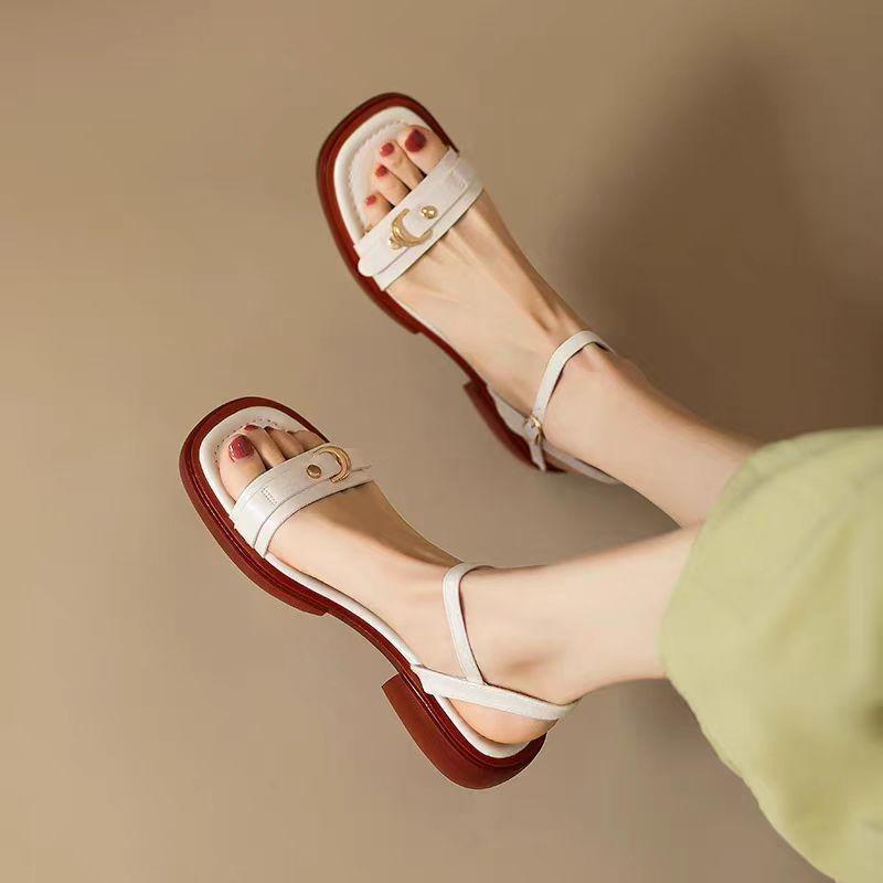 Open-toed sandals women's new spring and summer 2025 brown retro flat-bottomed casual versatile one-word belt women's sandals