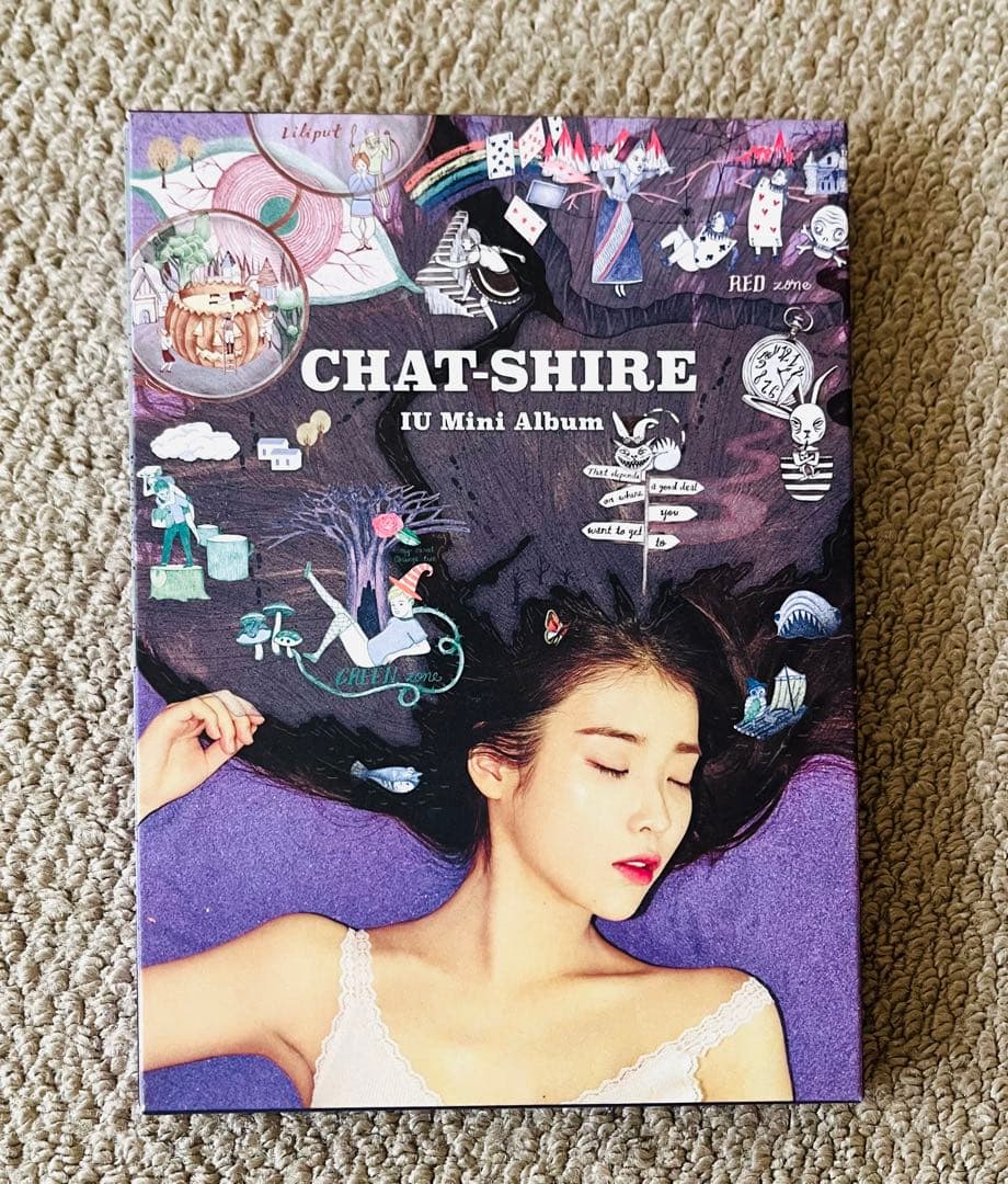 

[USED] CHAT-SHIRE IU Mini Album (Korean Version) + Fan