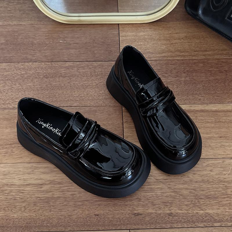 Thick-soled Black Loafers, Versatile Small Leather Shoes for Women's 2025 Spring and Autumn New French Retro Jk Single Shoes