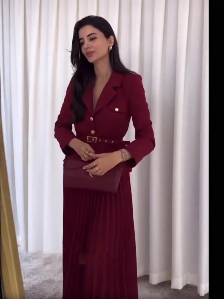 2024 Women's French Fashion V-Neck Suit with Pleated Skirt