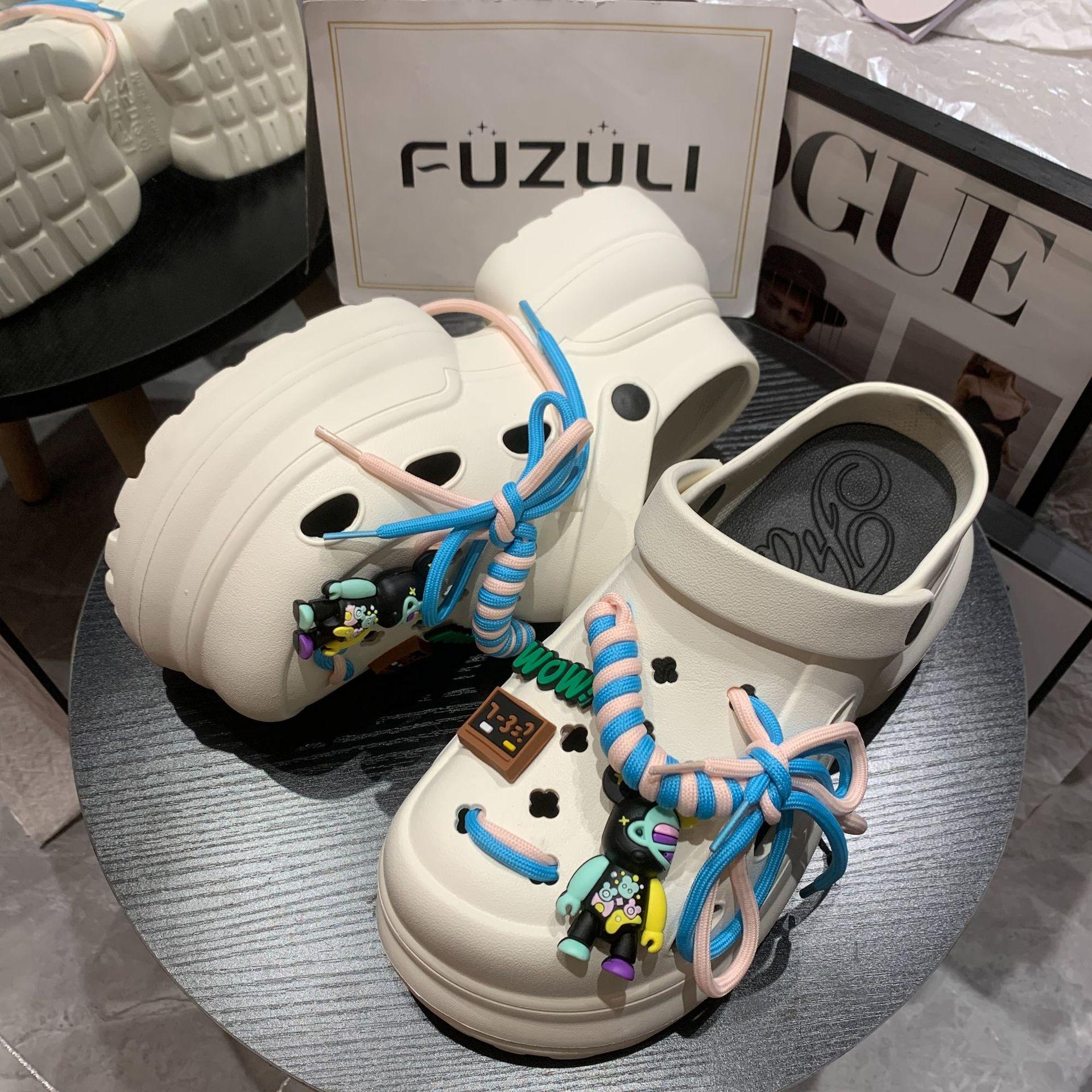 

Туфли с дырочками на толстой подошве, женская летняя новая верхняя одежда, повышающая повседневную моду, знаменитости из Интернета, ветровая пляжная сумка, тапочки для головы 36 белый