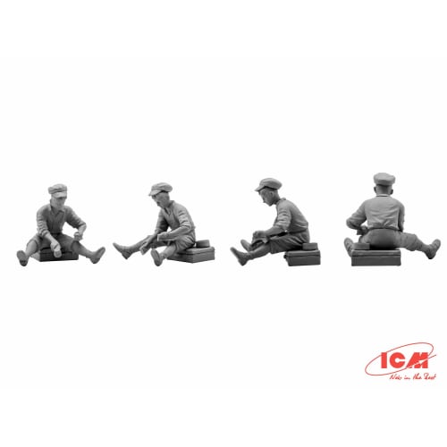 ICM 1/35 German Patrol (Infantry & Shoe Shine Boy 1939-1942) Plastic Model Kit 35561