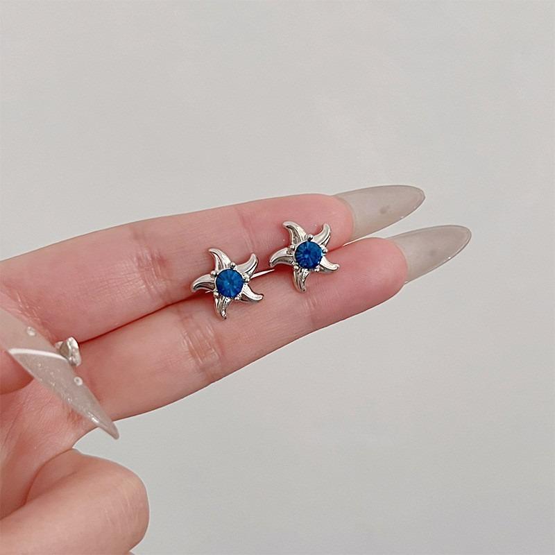 Gold Ring Earrings Women's Ear Buckles Light Luxury High-end Earrings Autumn and Winter Ring Earrings