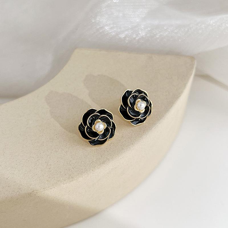 Elegant Gold-Plated Black Zircon Stud Earrings - Niche Design for a Luxurious Fashion Statement