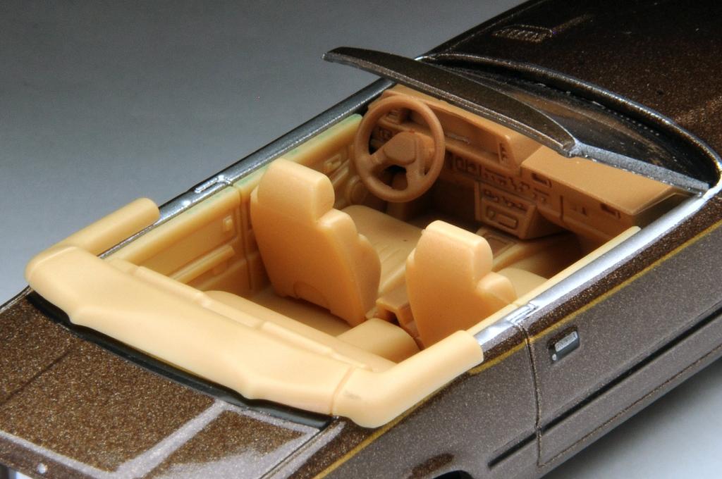 Tomica Limited Vintage Neo Scale Datsun 200SX Custom Roadster Finished 1/64 LV-N161a (Brown, Product)