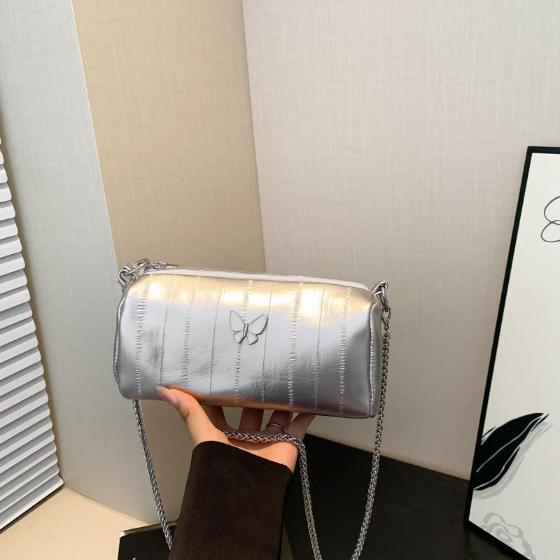 

2025 new niche texture chain bag women s summer shoulder messenger bag versatile eel pattern Boston cylinder bag срібний