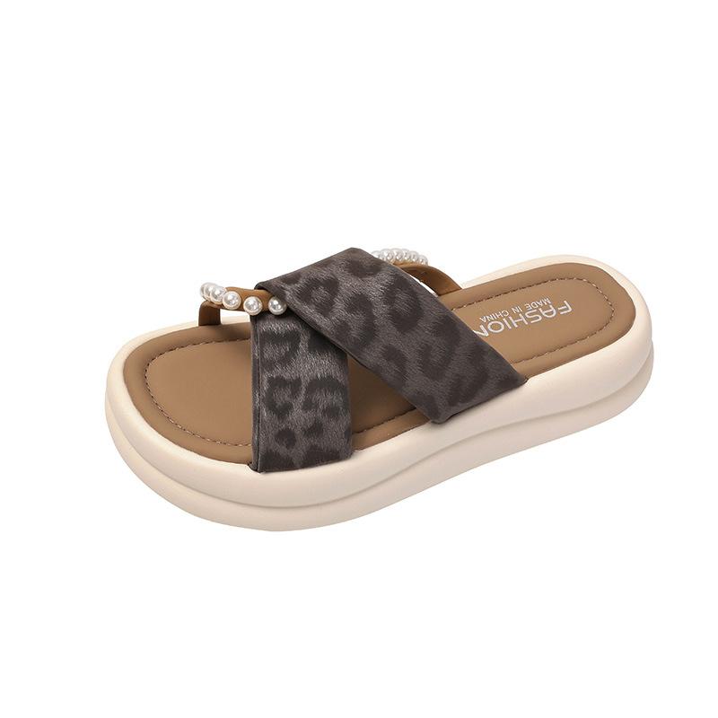 Fairy style slippers female outer wear women's shoes 2025 summer new versatile French beautiful with skirt thick-soled cool slippers