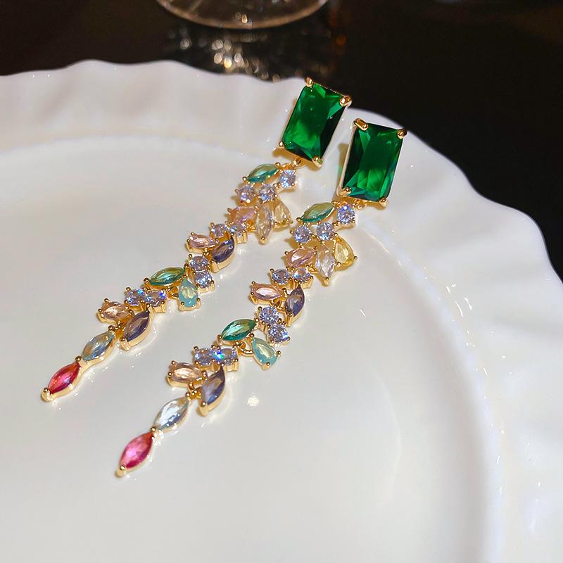 

Квадратные серьги-пусеты с цирконом в виде капли воды, ретро серьги Мори, легкие роскошные элегантные серьги женские