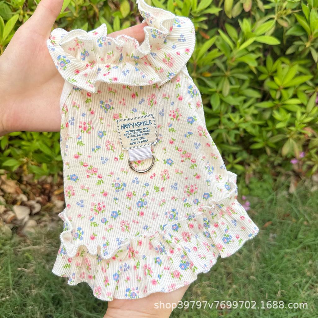 Pet clothing spring and summer floral suspender skirt princess style dog cat clothes are more breathable than bear thin styles