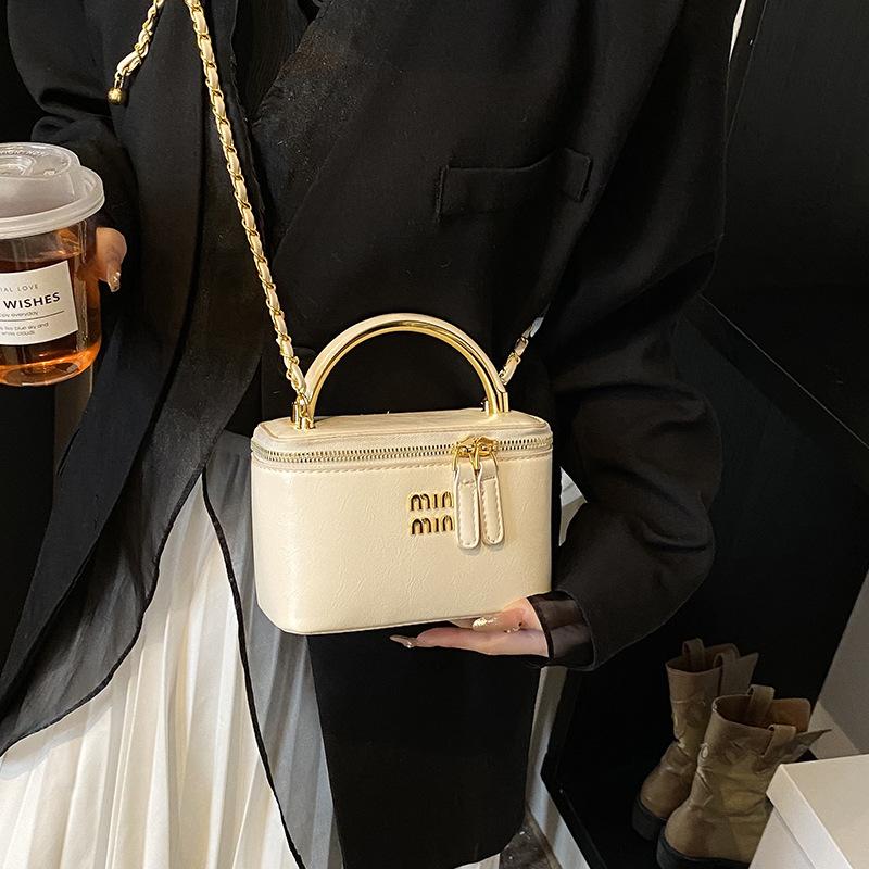 Trend, fashionable, small fragrance, exquisite and versatile, portable box, small bag, casual commuting temperament, messenger women's bag