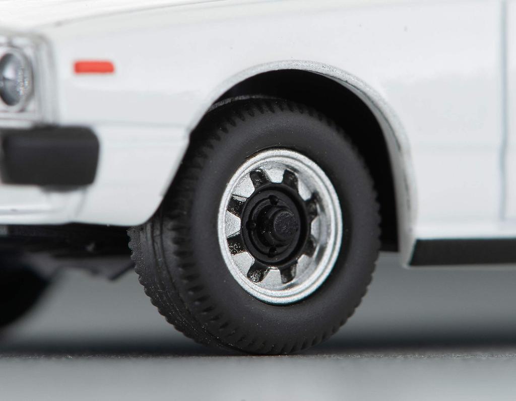 Tomytec Tomica Limited Vintage Neo Nissan Skyline Hardtop White 1977 Model 1/64 LV-N222b GT-EX (Finished Product)