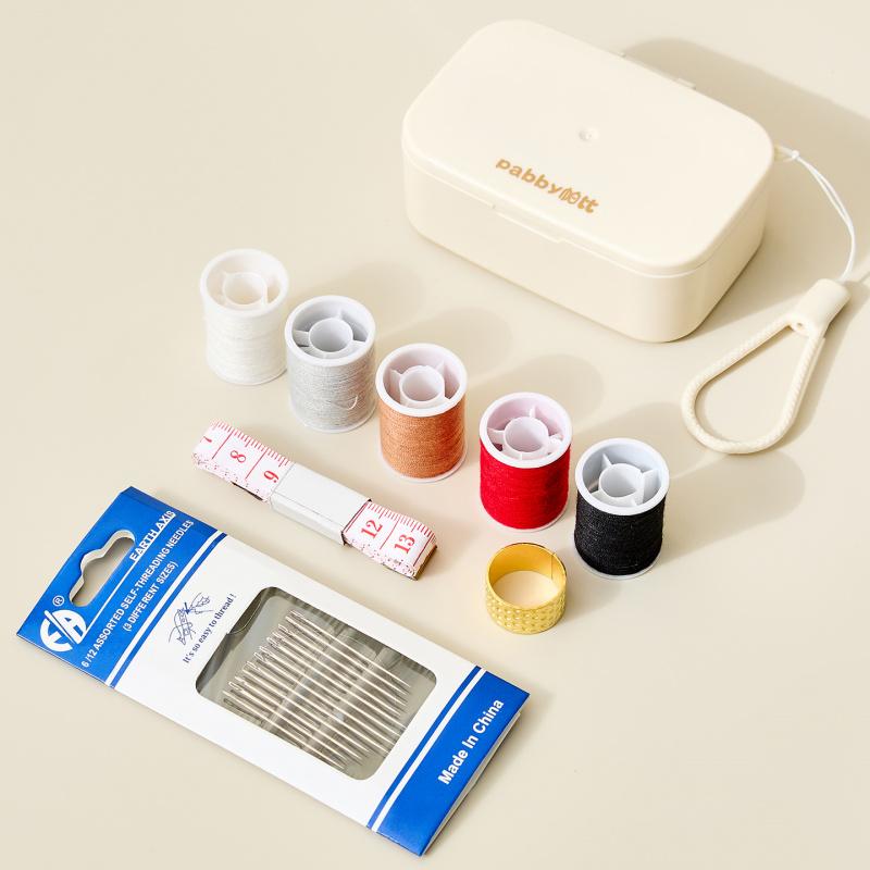 Home Magnetic Sewing Kit Hand Sewing Set Portable Multifunctional Small Sewing Bag
