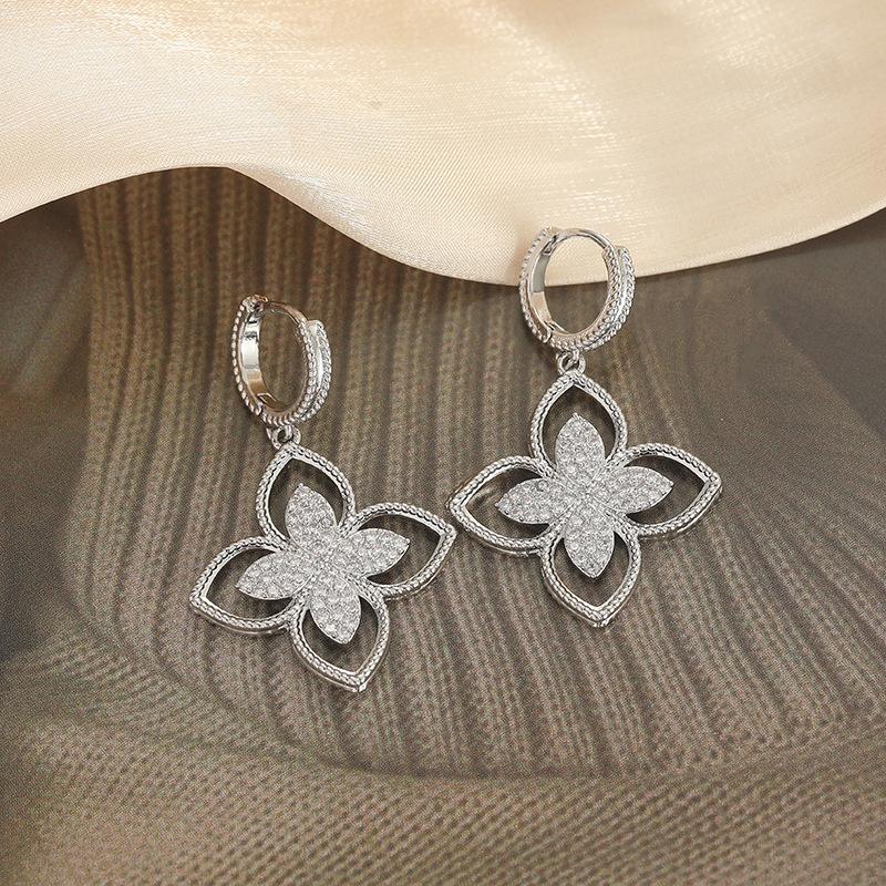 Flower Electroplated Water Droplets Small Fresh Horse Eye Zircon Earrings Silver Needle Light Luxury Bridal Stud Earrings Earrings Women Shine