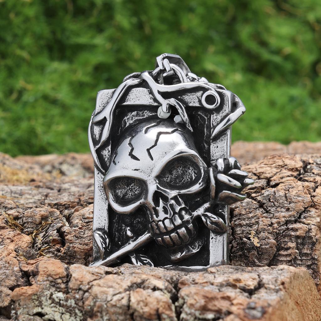 Hot Selling Personality Trend Necklace Skull Rose Shape Pendant Stainless Steel Titanium Steel Men's Fashion Holiday Gift