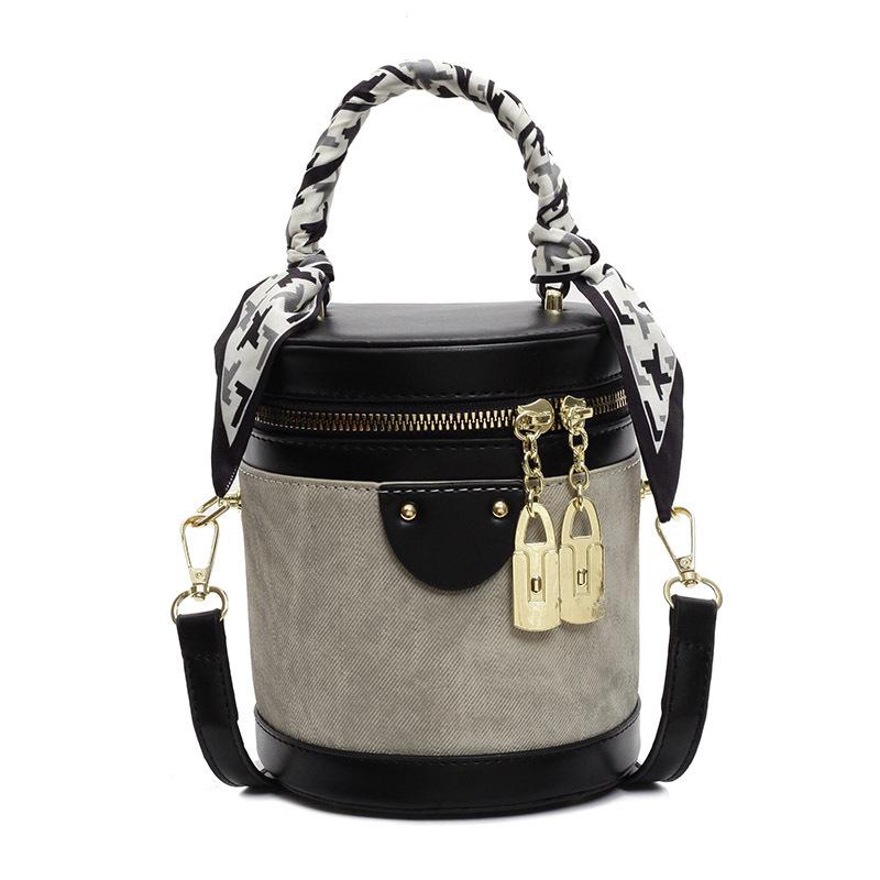 2025 retro versatile small bag new spring and autumn fashion crossbody bag niche portable bucket bag trendy women's bag